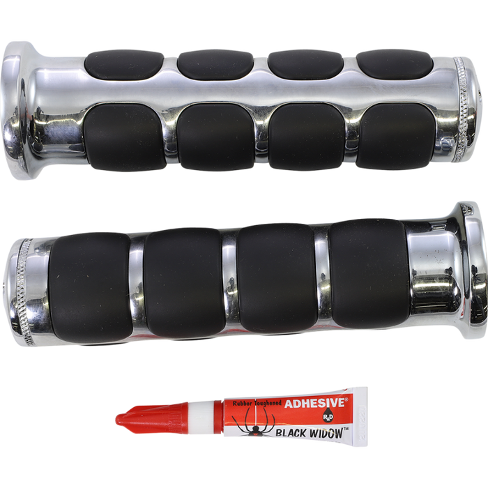 KURYAKYN ISO GRIPS W/CHROME TRIM RINGS 7/8" BAR PN 6180 Front - Driven Powersports